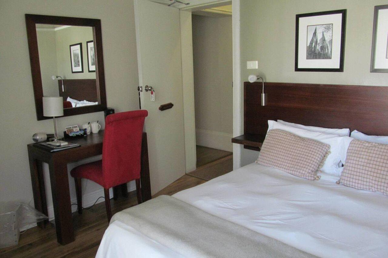 The Vic Hotel Port Elizabeth Exterior photo