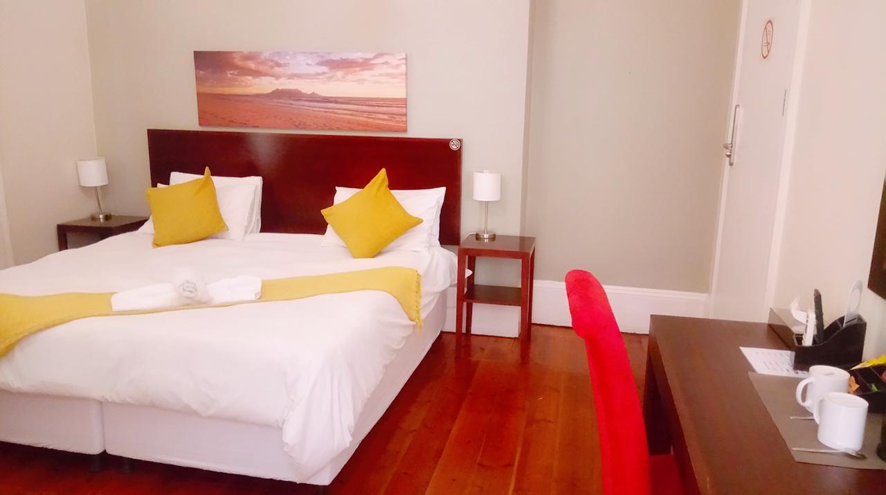 The Vic Hotel Port Elizabeth Exterior photo