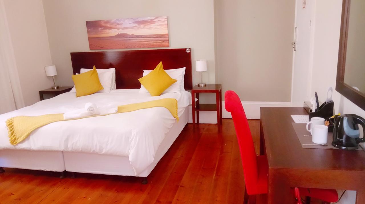 The Vic Hotel Port Elizabeth Exterior photo