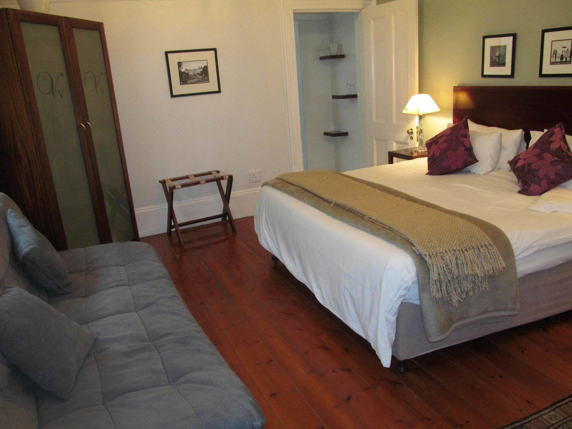 The Vic Hotel Port Elizabeth Exterior photo