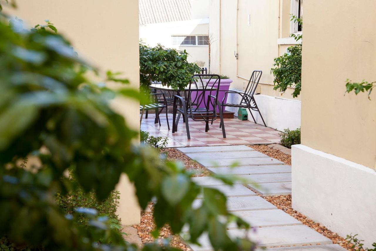 The Vic Hotel Port Elizabeth Exterior photo
