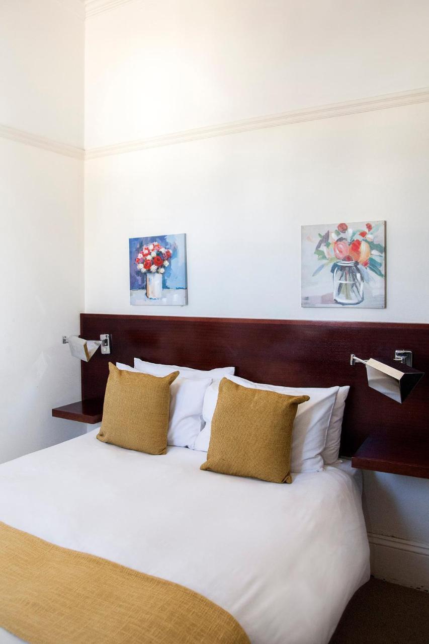 The Vic Hotel Port Elizabeth Exterior photo