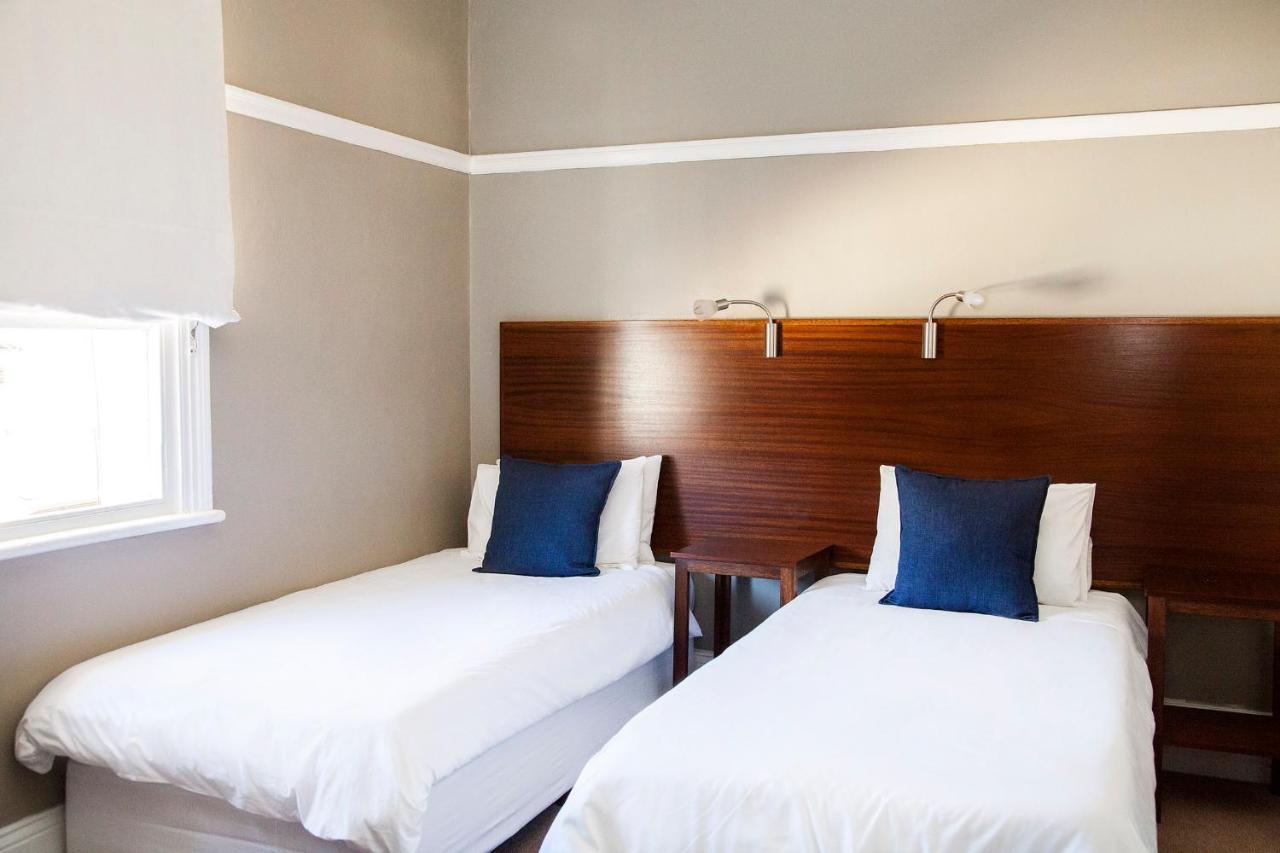 The Vic Hotel Port Elizabeth Exterior photo